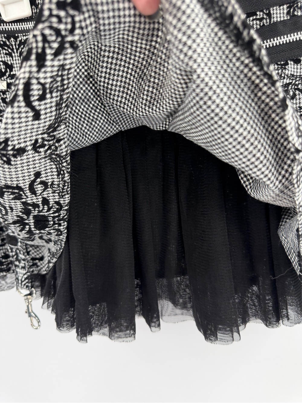 Spirit Halloween Black White Gothic Mini Skirt Zipper Ring Accents Size Small - Picture 8 of 8